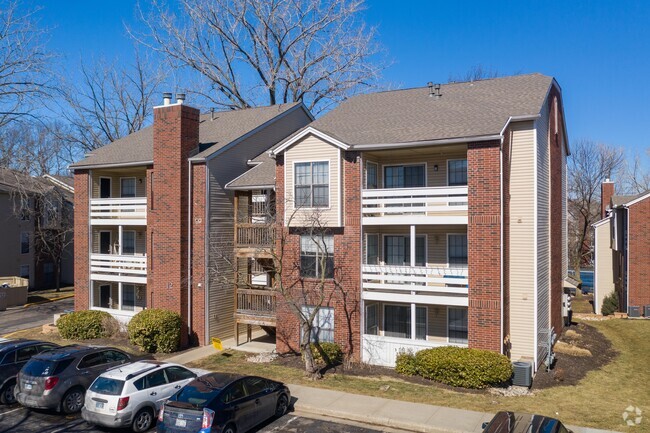 Building Photo - Silverwood Apartments