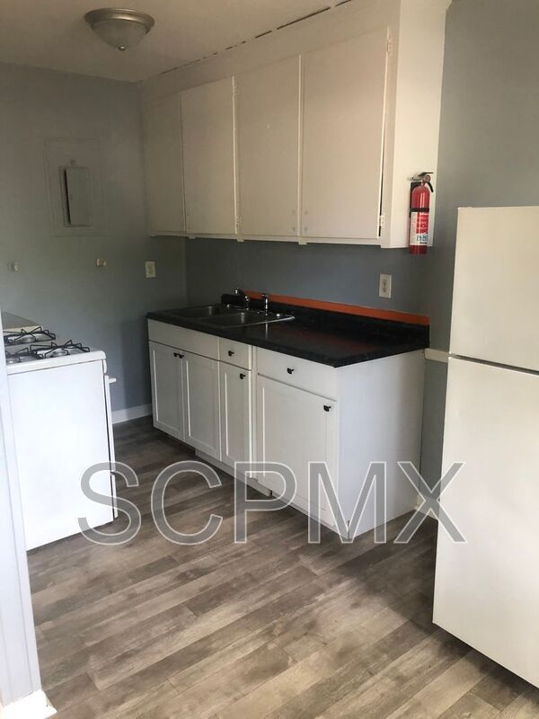 Foto del edificio - 3444 Navajo St