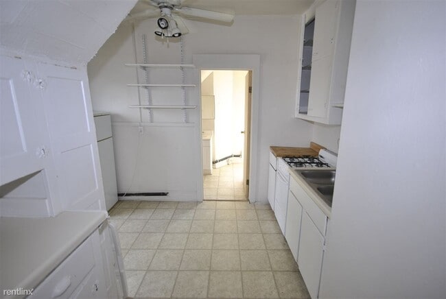 Building Photo - Studio, 1 bath Apartment - 624 Packard #7 ...