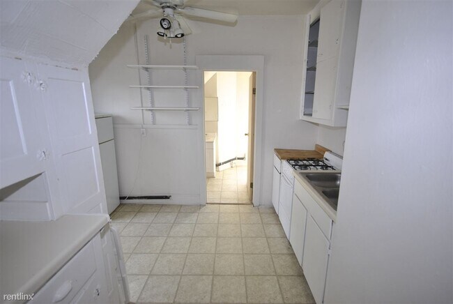 Foto del edificio - Studio, 1 bath Apartment - 624 Packard #7 ...