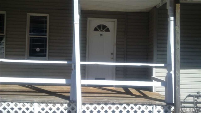Primary Photo - 18 Woods Corner Rd