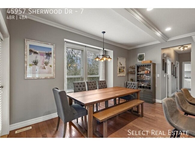 Building Photo - 45957 Sherwood Dr