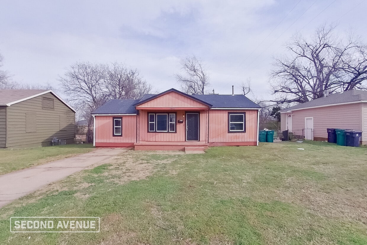 Primary Photo - 3401 NW 28th St