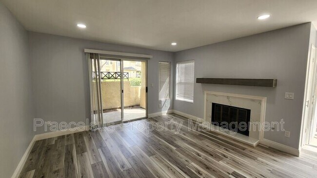 Foto del edificio - 2047 Lakeridge Cir