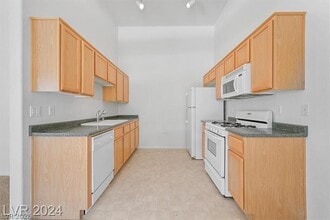 Building Photo - 3540 Cactus Shadow St