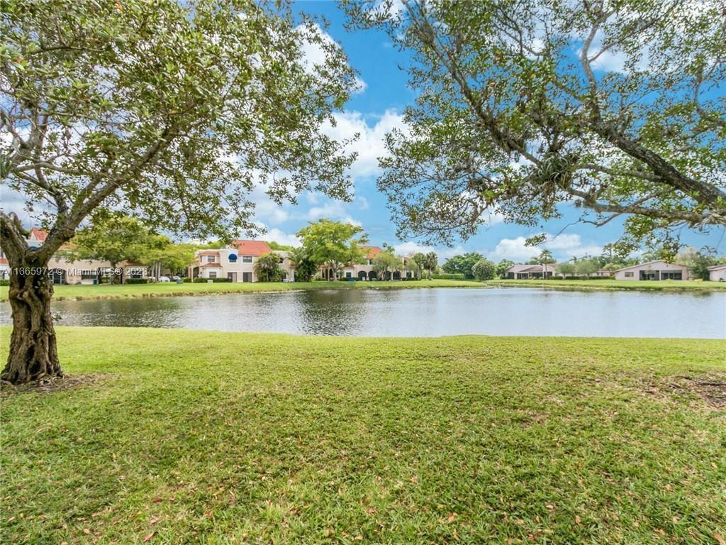 436 Lakeview Dr Unit 203, Weston, FL 33326 Condo for Rent in Weston, FL