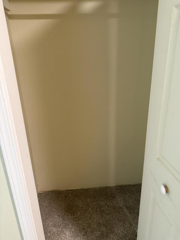 Foto del edificio - 905 N Holladay Dr