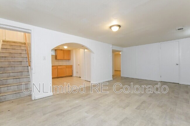 Foto del edificio - 1016 N Raleigh St