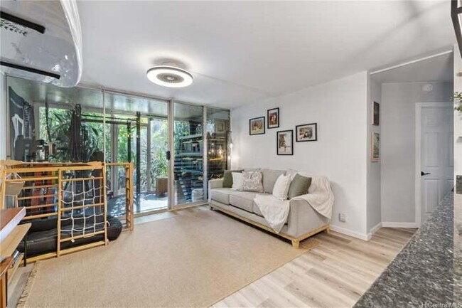 Foto del edificio - 95-269 Waikalani Dr, c102