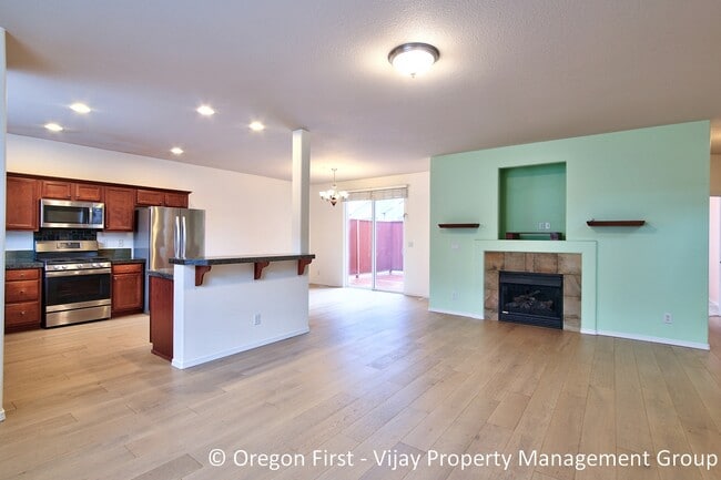 Photo - 10568 SW Washington St House