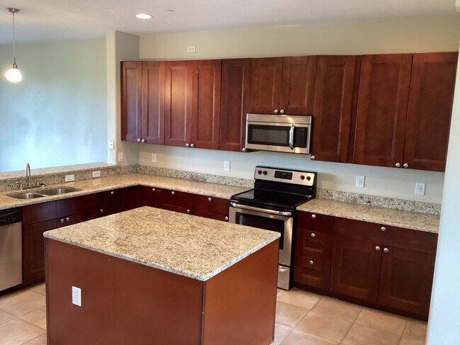 Building Photo - 1189 Venetian Harbor Drive NE