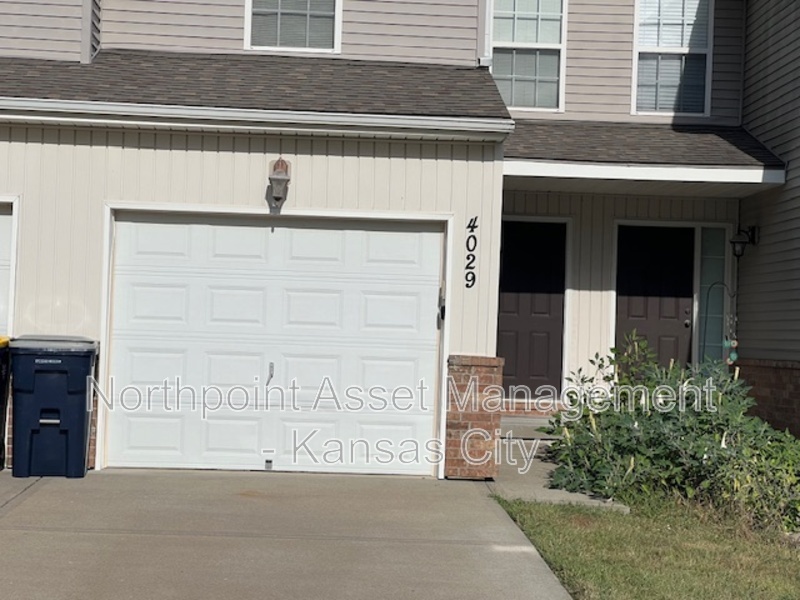 Foto principal - 4029 N Hardesty Ave