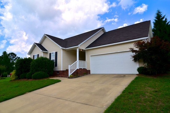Building Photo - 305 Providence Plantation Cir