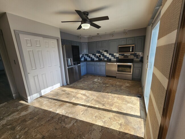 Foto del edificio - 10460 Savannah Ave