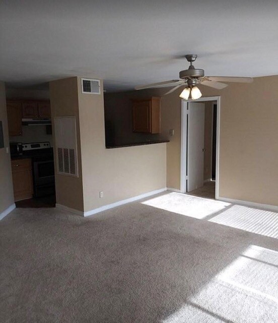 Building Photo - 4728 Walden Cir
