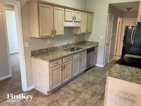 Building Photo - 7738 Piney Ridge Cove