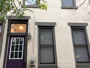 Building Photo - 327 Point St