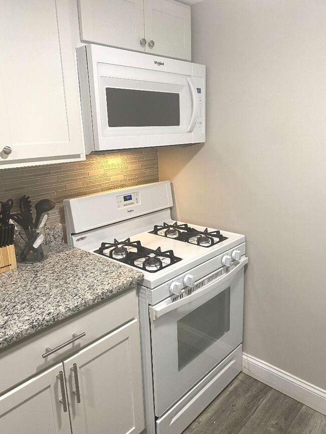 Photo - 1544 Oakridge Rd Apartment