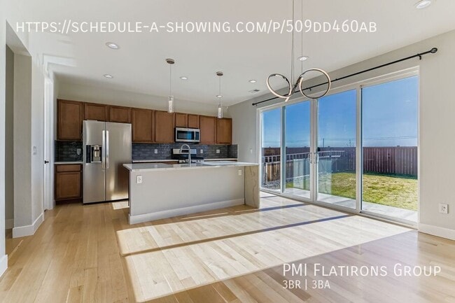 Foto del edificio - 5372 Warrior St