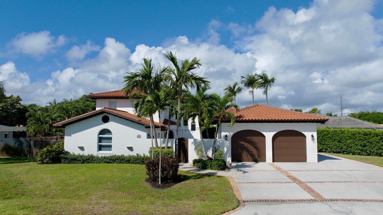 Foto principal - 6401 Travis Rd