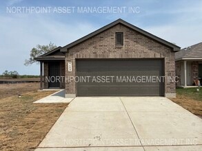 Building Photo - 9760 Garnet Grv