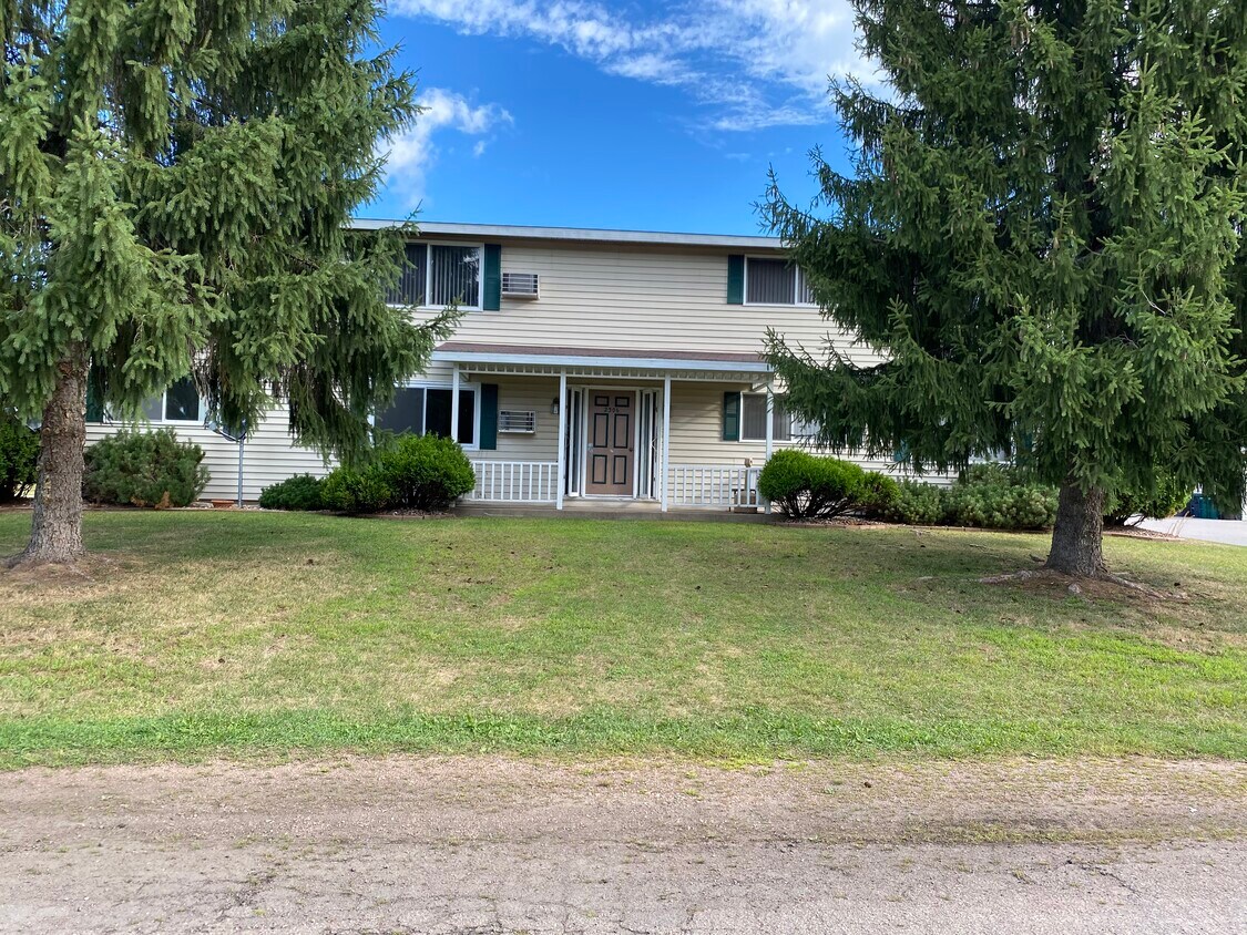 Primary Photo - 2306 Radtke Ave