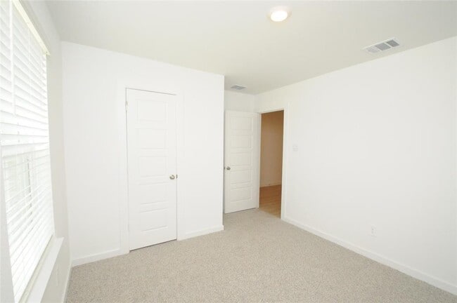 Building Photo - 1410 Island Grove Dr