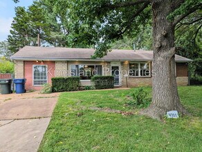 Building Photo - 4101 Koeln Ave