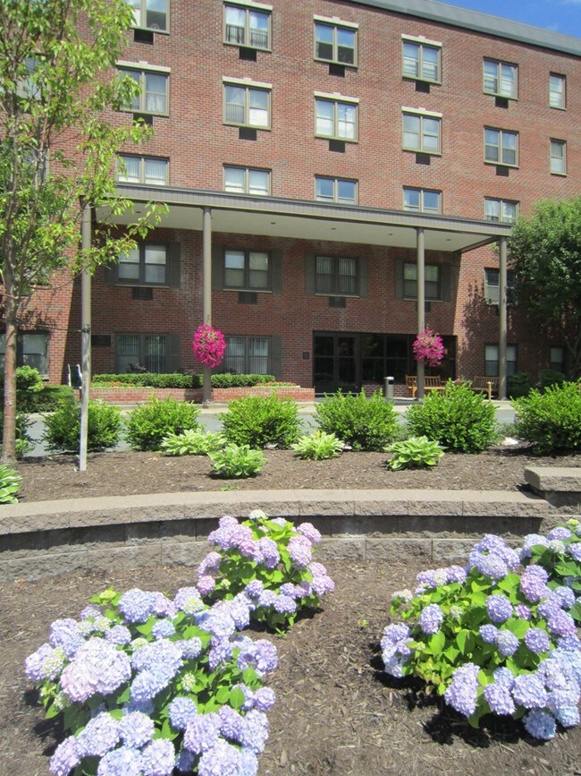 Towne Towers Apartments 12 California Ave Albany, NY Apartments for