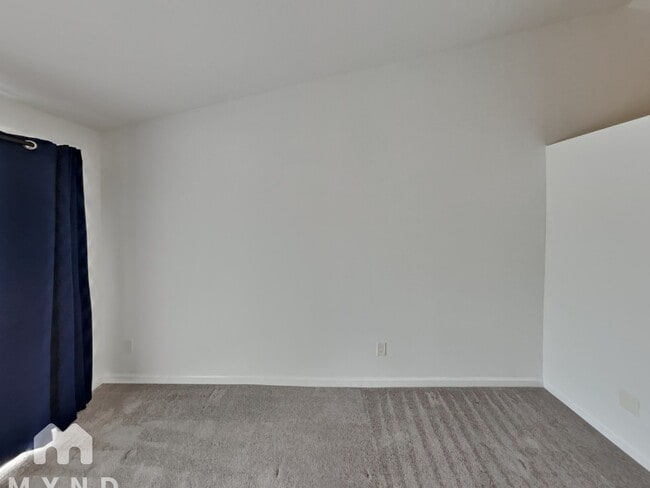 Building Photo - 102 Glenbridge Ct
