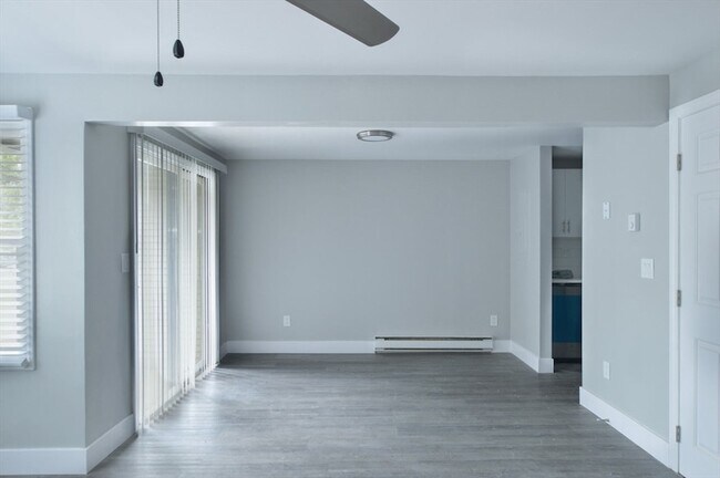 Foto del edificio - 1049 Pleasant St