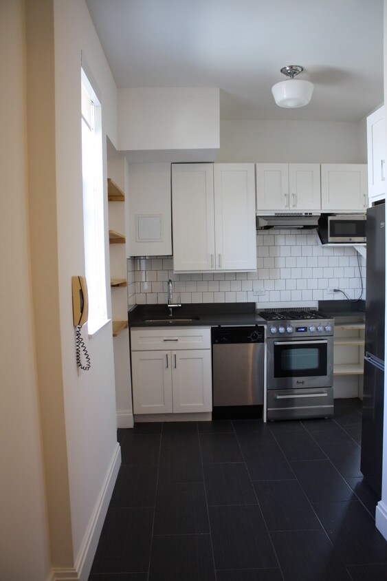 Foto principal - 57 W 10th St