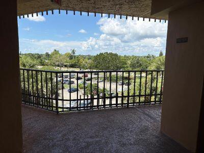 Foto del edificio - 4640 Lucerne Lakes Blvd W