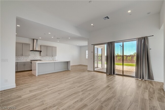 Building Photo - 11803 Giroma Ave