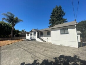 Building Photo - 1020 Stony Glen Ln