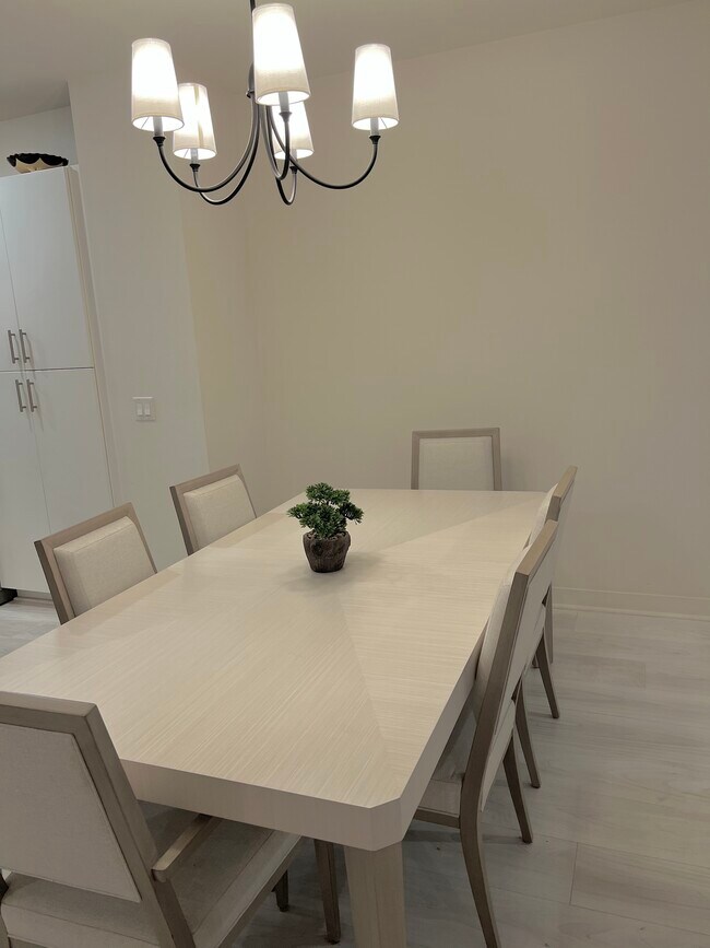 Foto del edificio - 2700 E Chaucer St