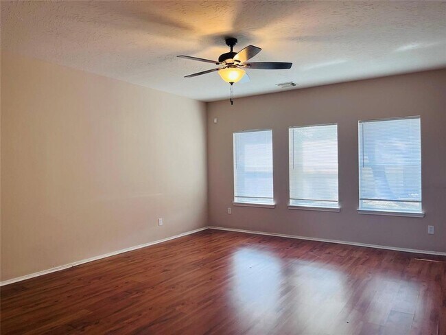 Foto del edificio - 2115 Vermillion Oak St