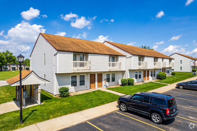 Building Photo - KSU East Townhomes - Student Housing