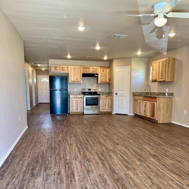 Building Photo - $99 Move In Special With 13 Month Lease!