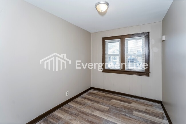 Foto del edificio - 5147 N 58th St