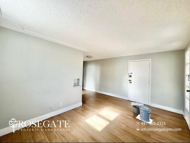Building Photo - Modern 2-Bedroom Apartment with In-Unit Laundry & Parking – Cambridge