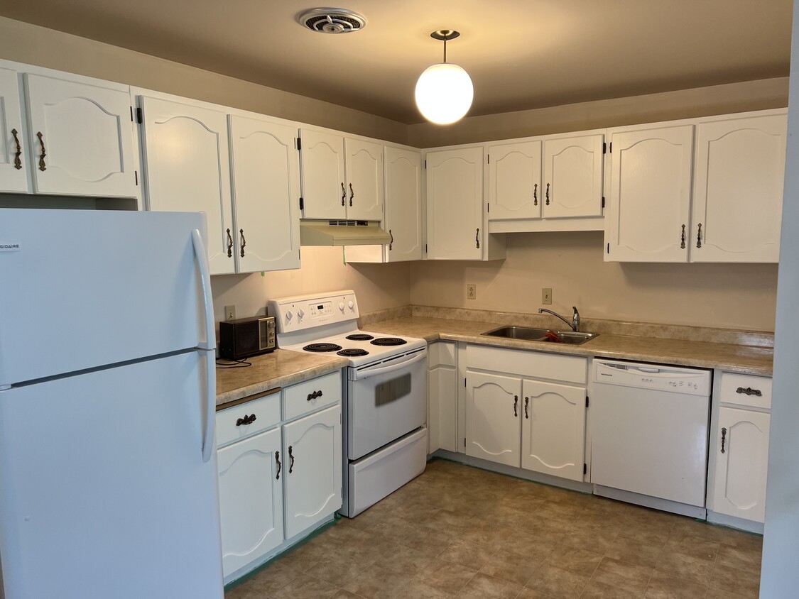 New Kitchen - 400 Second St