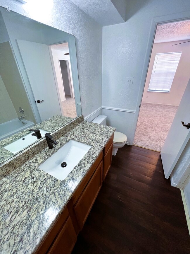 Building Photo - 117 S Las Vegas Trl