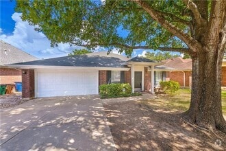 Building Photo - 8309 Edgemoor Pl