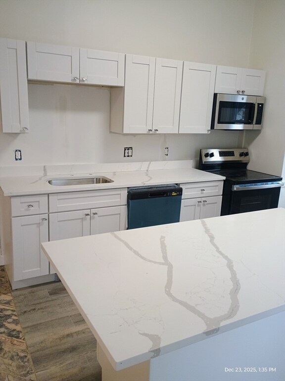 Building Photo - 348 Main St