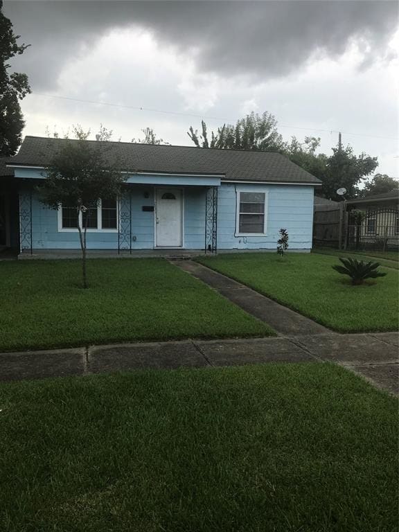 Building Photo - 7631 El Rancho St