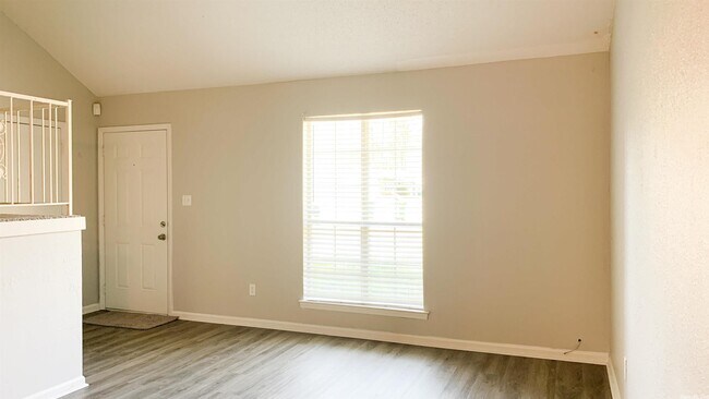 Building Photo - 7211 Stevenson Dr
