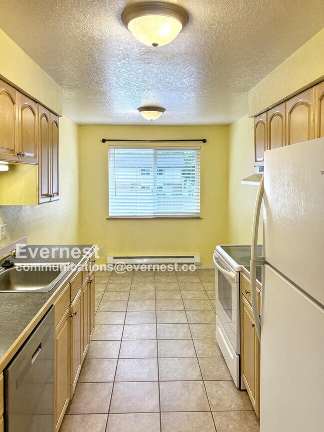 Foto del edificio - 332 Healy Ave S