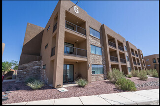 Building Photo - 5160 W Villas North Dr