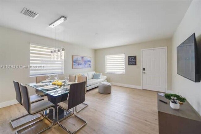 Foto del edificio - 3262 SW 28th St